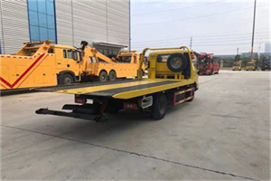 平南非事故拖车